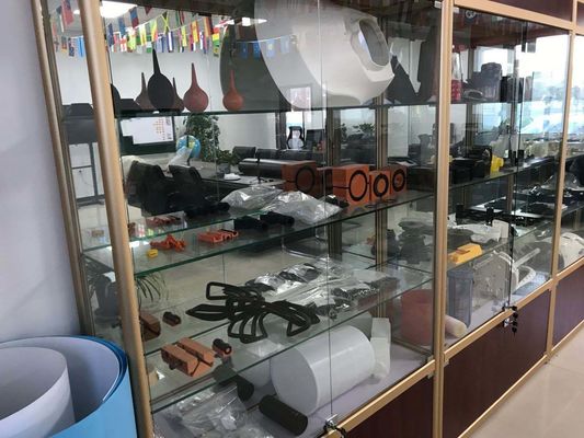Custom Plastic Products Made with Polishing/Texrure Injection Molding Technology P20/718/738/NAK80/S136 Mould Material